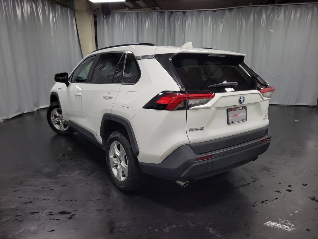 Used 2021 Toyota RAV4 LE AWD/4WD image 6