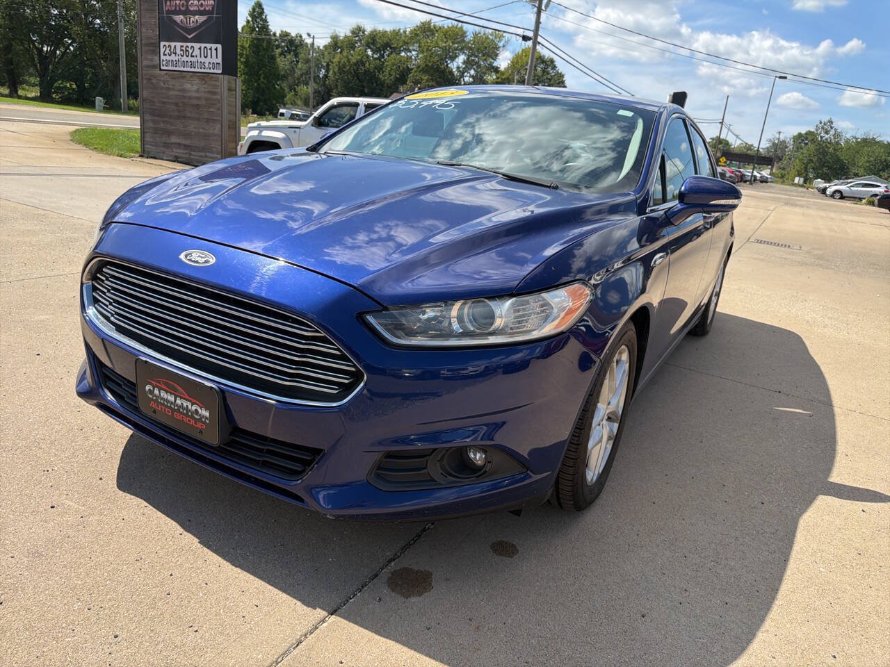 Used 2013 Ford Fusion SE FWD image 2