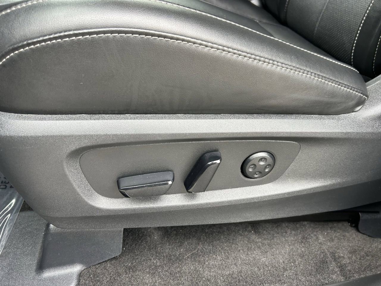 Certified 2025 INFINITI QX60 Pure image 31