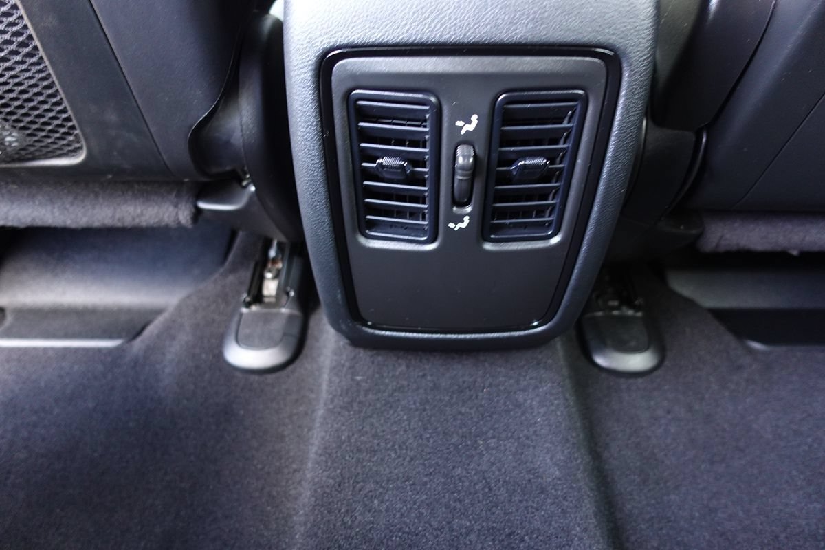 Used 2025 Dodge Durango GT w/ Blacktop Package AWD/4WD image 40