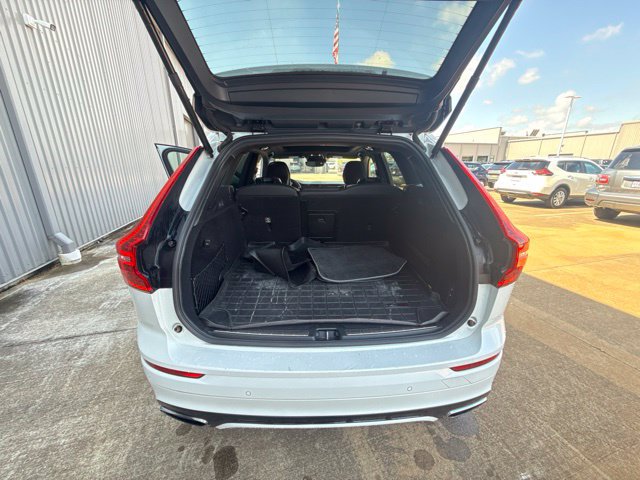 Used 2019 Volvo XC60 T8 R-Design w/ Advanced Package AWD/4WD image 12