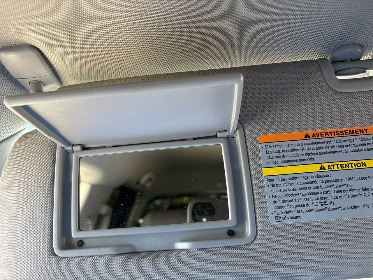 Used 2022 Nissan Frontier SV image 38