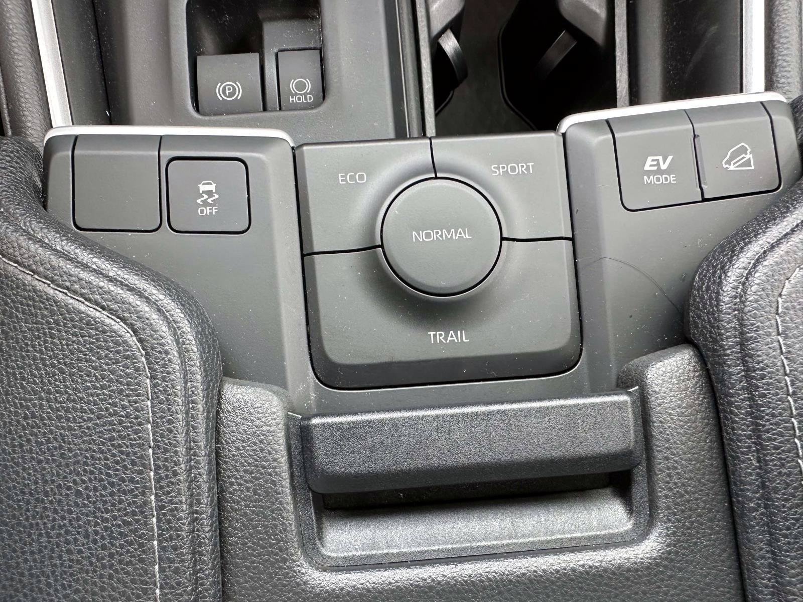 Used 2024 Toyota Grand Highlander AWD Hybrid image 29