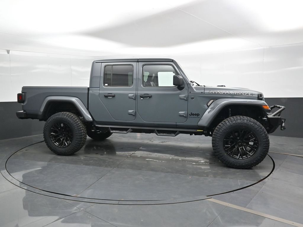 New 2025 Jeep Gladiator Willys image 4