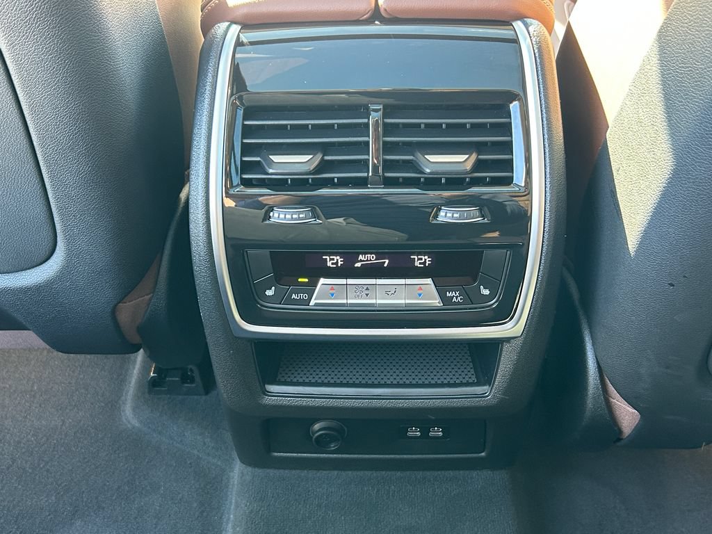 Used 2024 BMW X7 xDrive40i w/ Executive Package AWD/4WD image 36