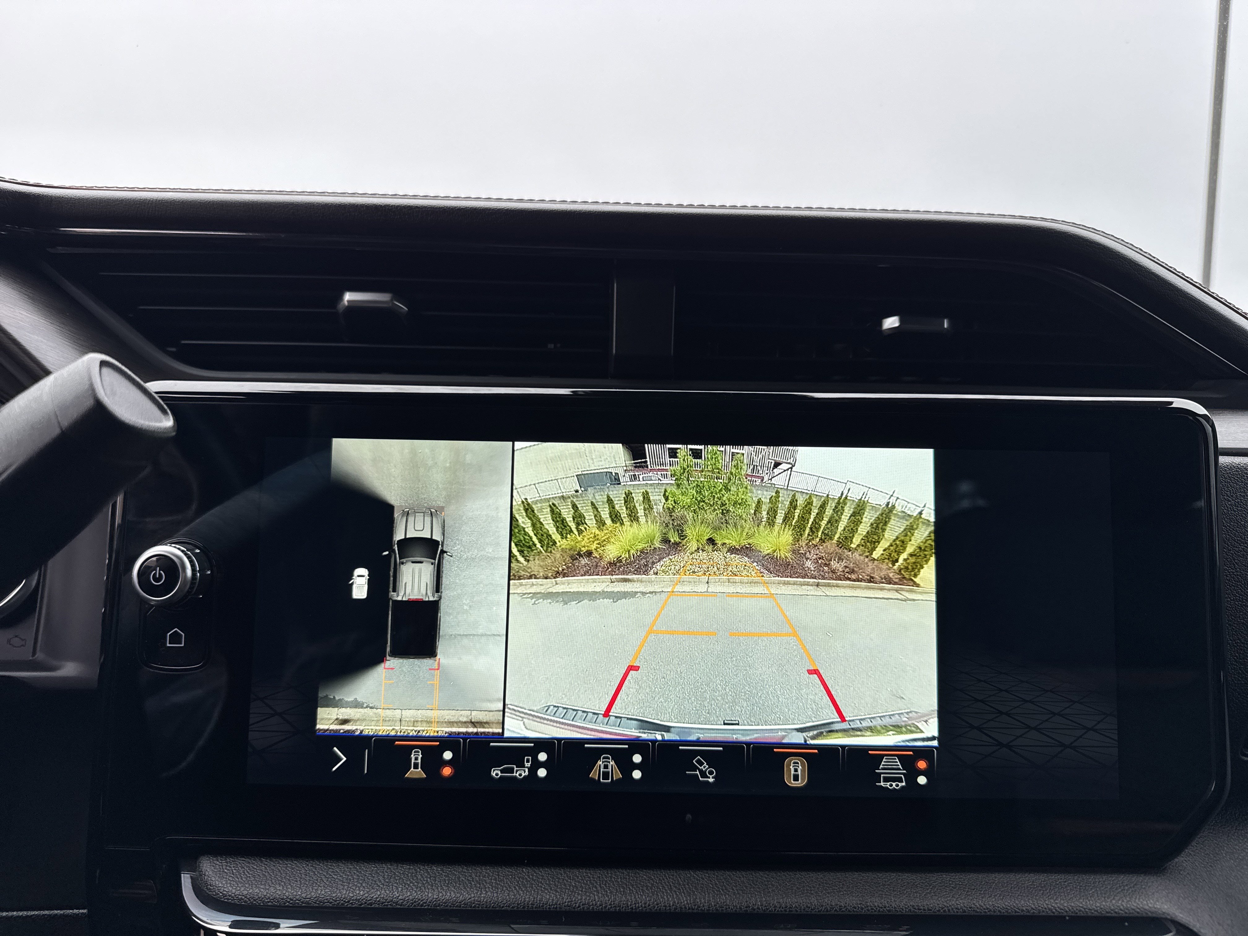 Used 2024 GMC Sierra 2500 AT4 w/ AT4 Premium Plus Package image 25