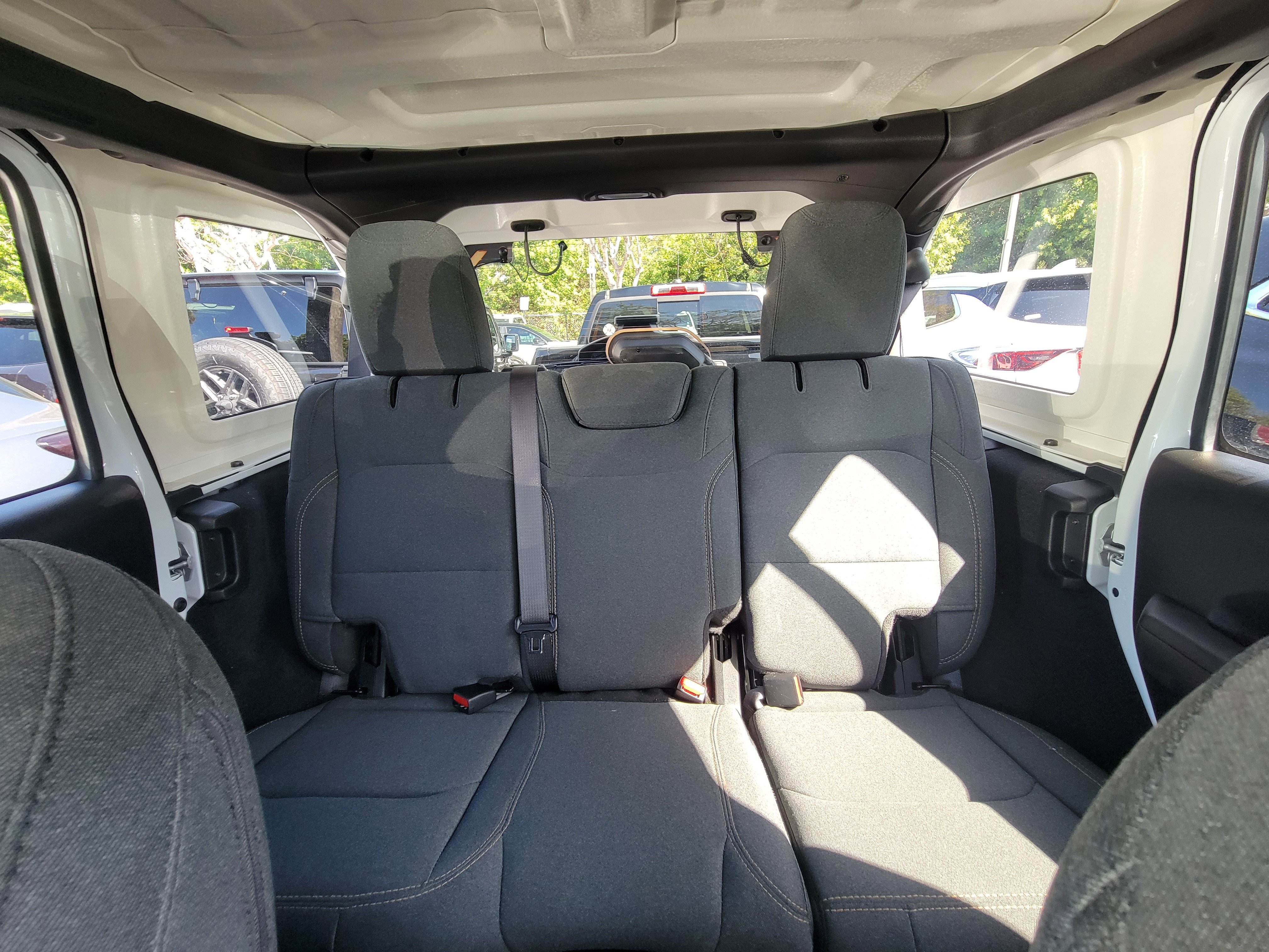 Used 2025 Jeep Wrangler Sport image 14