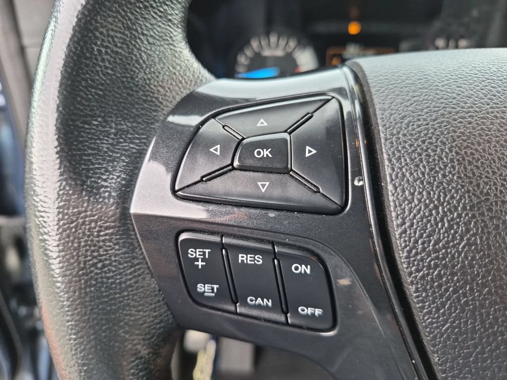Used 2018 Ford Explorer XLT FWD image 18