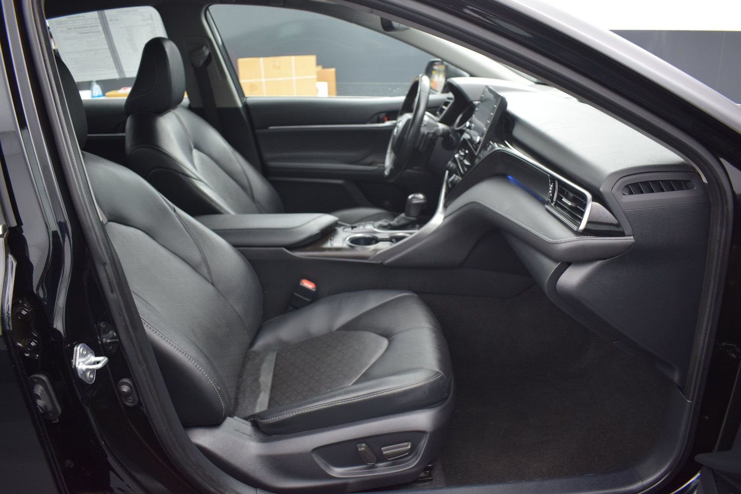 Used 2024 Toyota Camry XSE FWD image 10