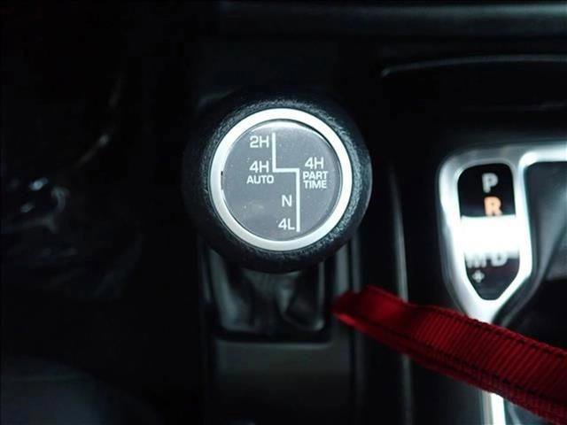 Used 2023 Jeep Wrangler Unlimited w/ 8.4" Radio Group AWD/4WD image 21