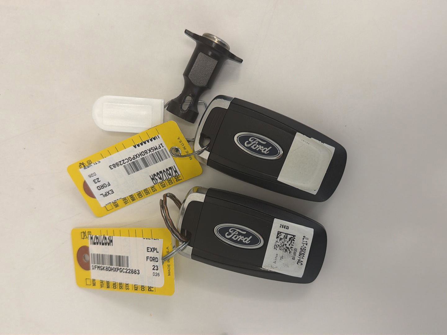 Used 2023 Ford Explorer XLT image 11