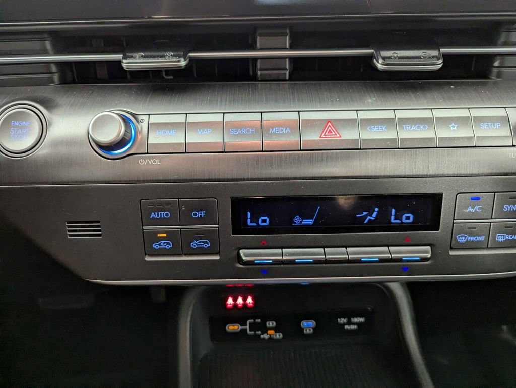 Used 2024 Hyundai Kona SEL image 14