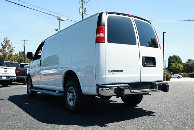 Used 2021 Chevrolet Express 2500 w/ Driver Convenience Package RWD image 9