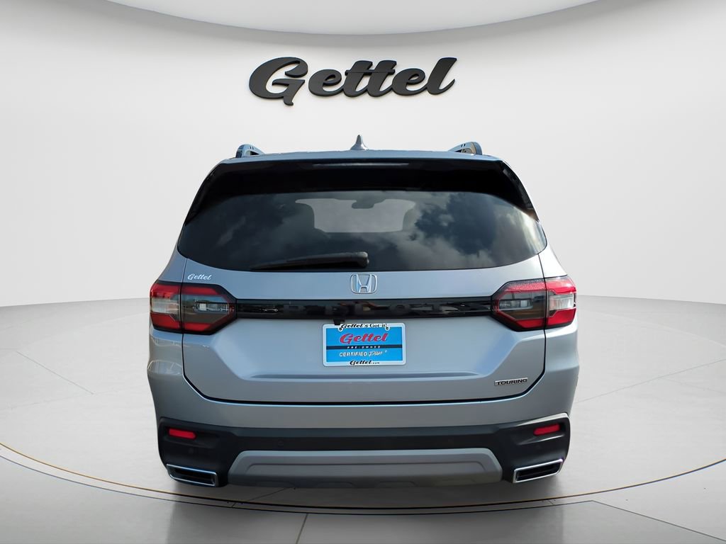 Used 2024 Honda Pilot Touring image 5
