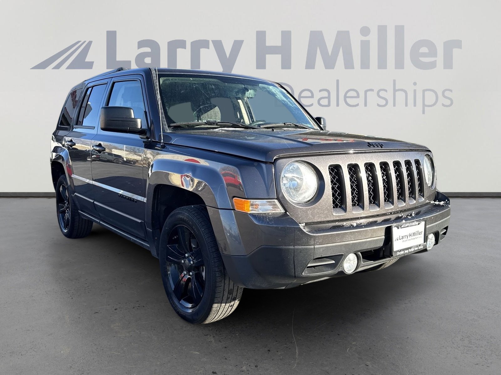 Used 2015 Jeep Patriot Sport w/ Power Value Group image 2