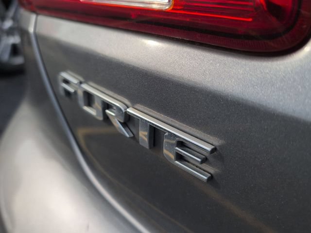 Used 2016 Kia Forte Koup EX FWD image 9