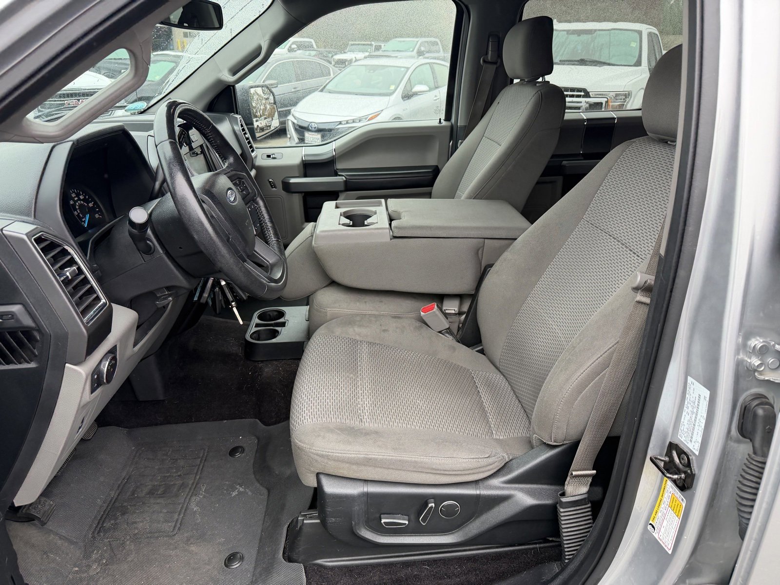 Used 2017 Ford F150 XLT w/ Equipment Group 302A Luxury image 10