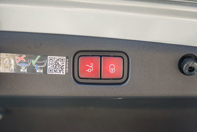 Used 2025 Mercedes-Benz E 53 AMG e 4MATIC Sedan image 11