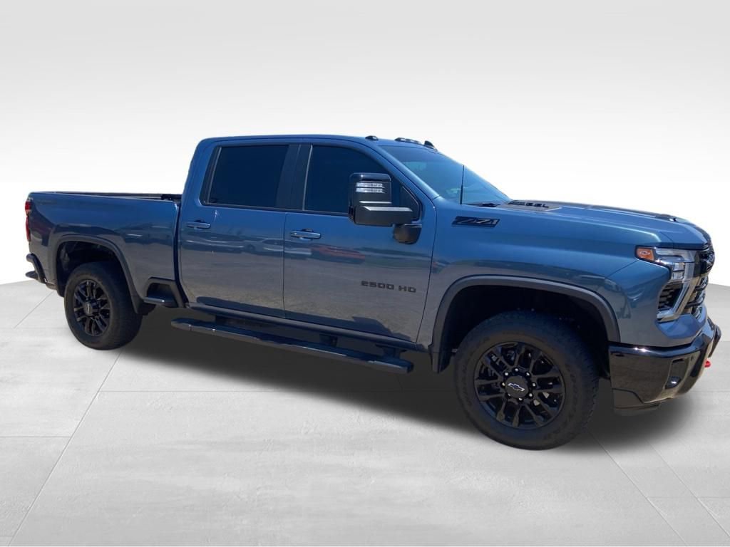 Used 2025 Chevrolet Silverado 2500 LT w/ Trail Boss Package AWD/4WD image 8