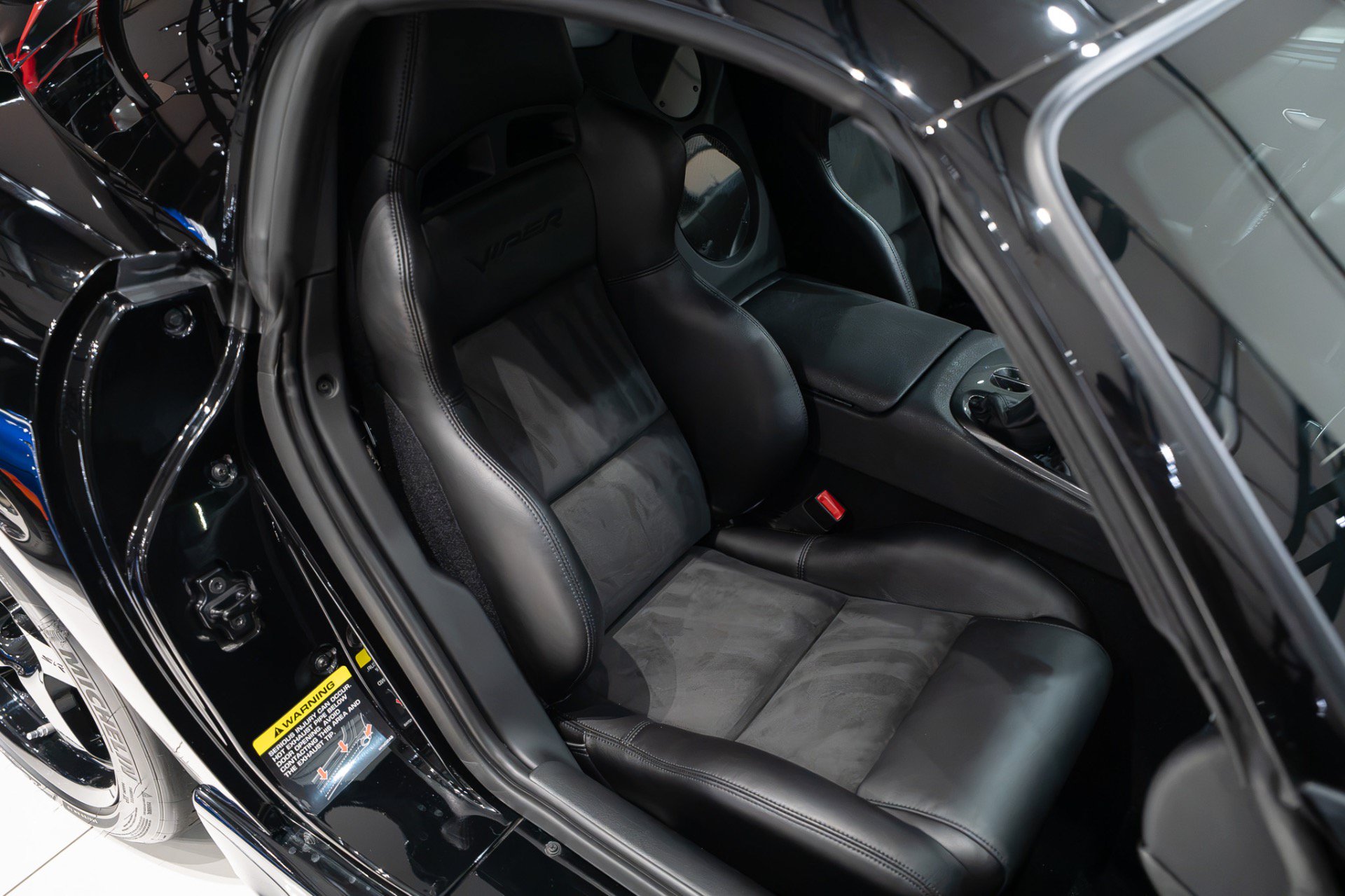 Used 2010 Dodge Viper ACR RWD image 27