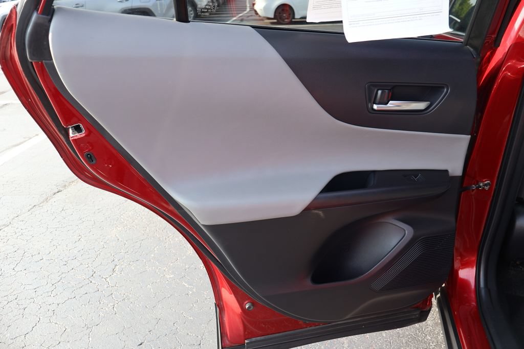 Certified 2022 Toyota Venza LE AWD/4WD image 15