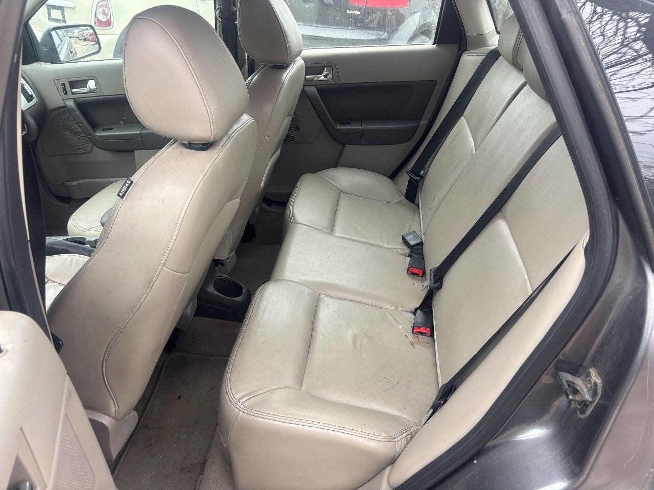 Used 2010 Ford Focus SES image 11