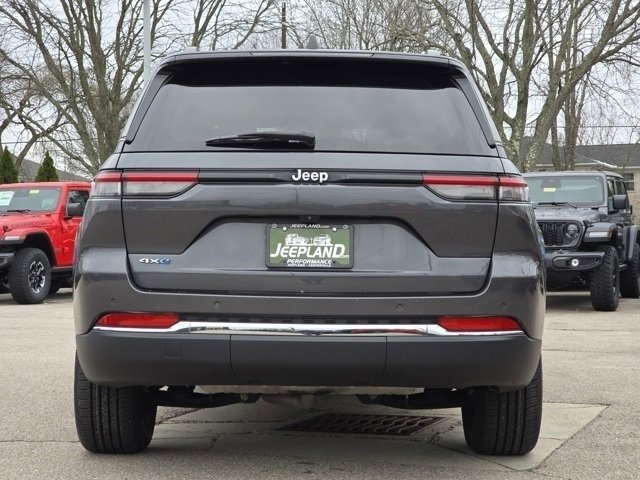 Used 2022 Jeep Grand Cherokee Limited 4xe image 33