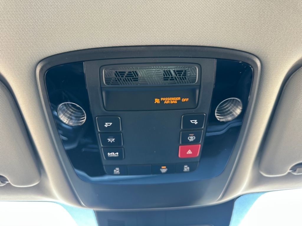 New 2026 Kia Carnival LXS image 32