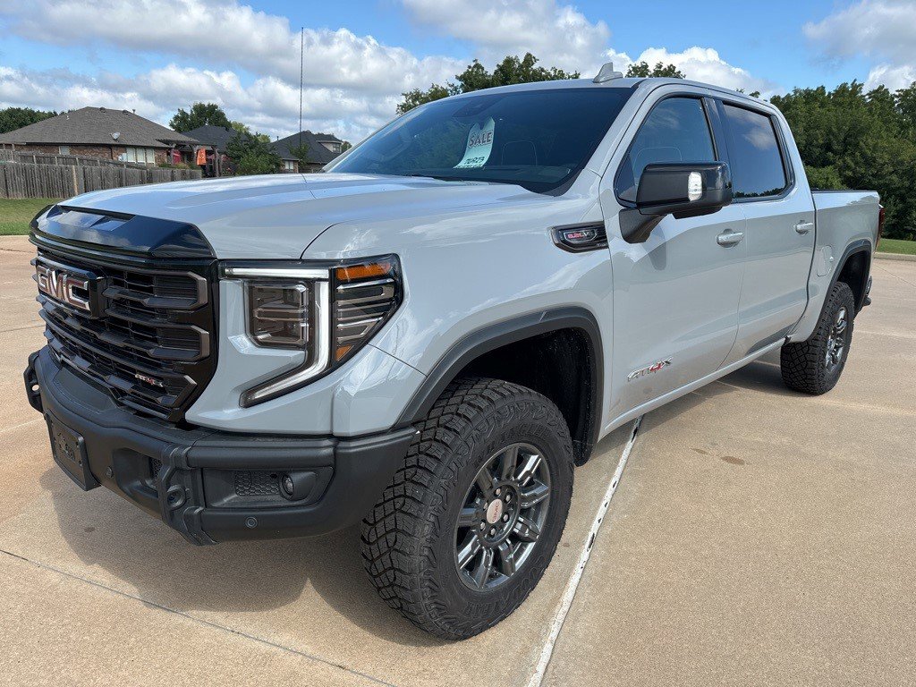 Certified 2025 GMC Sierra 1500 AT4X image 1