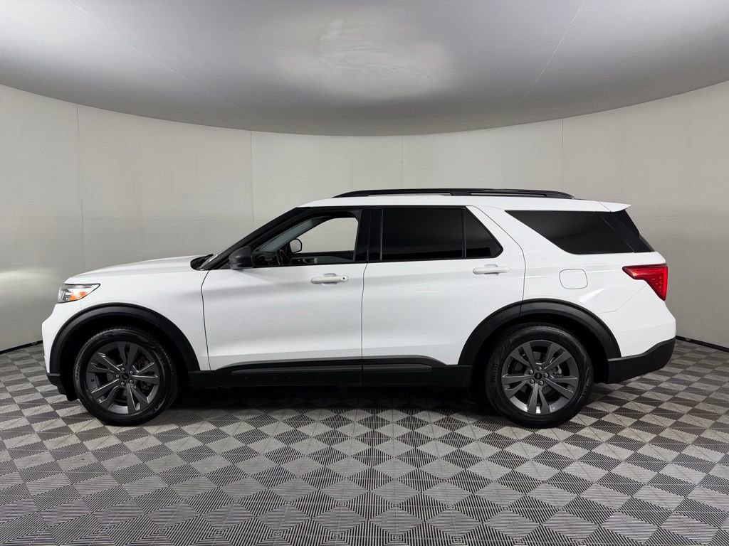 Used 2021 Ford Explorer XLT w/ Equipment Group 202A RWD image 10