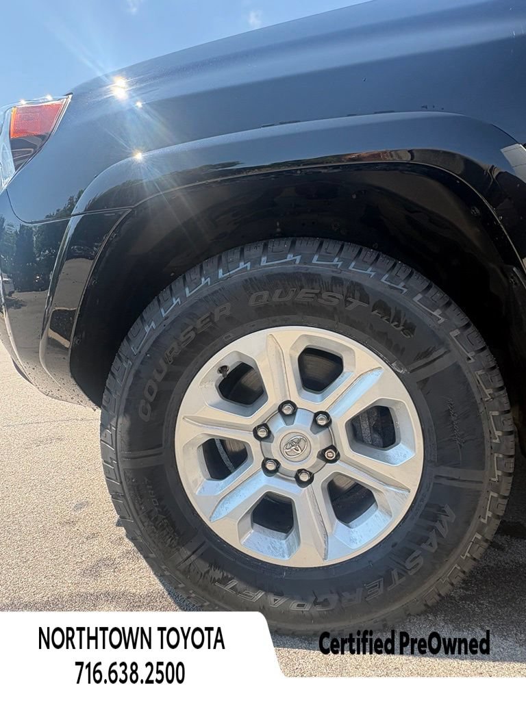 Used 2023 Toyota 4Runner SR5 Premium w/ Moonroof Package AWD/4WD image 10