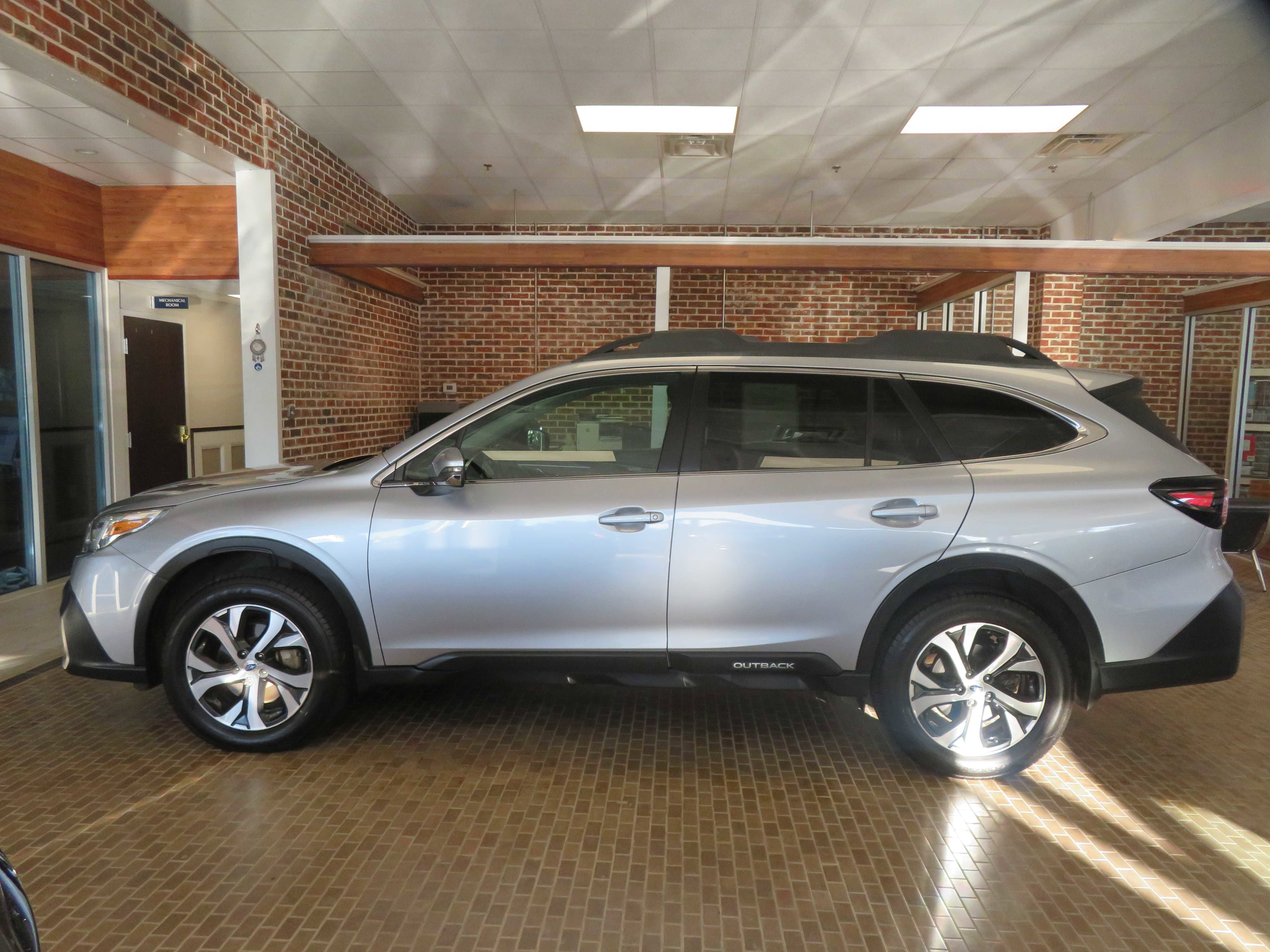 Used 2021 Subaru Outback Limited w/ Popular Package #2 AWD/4WD image 70