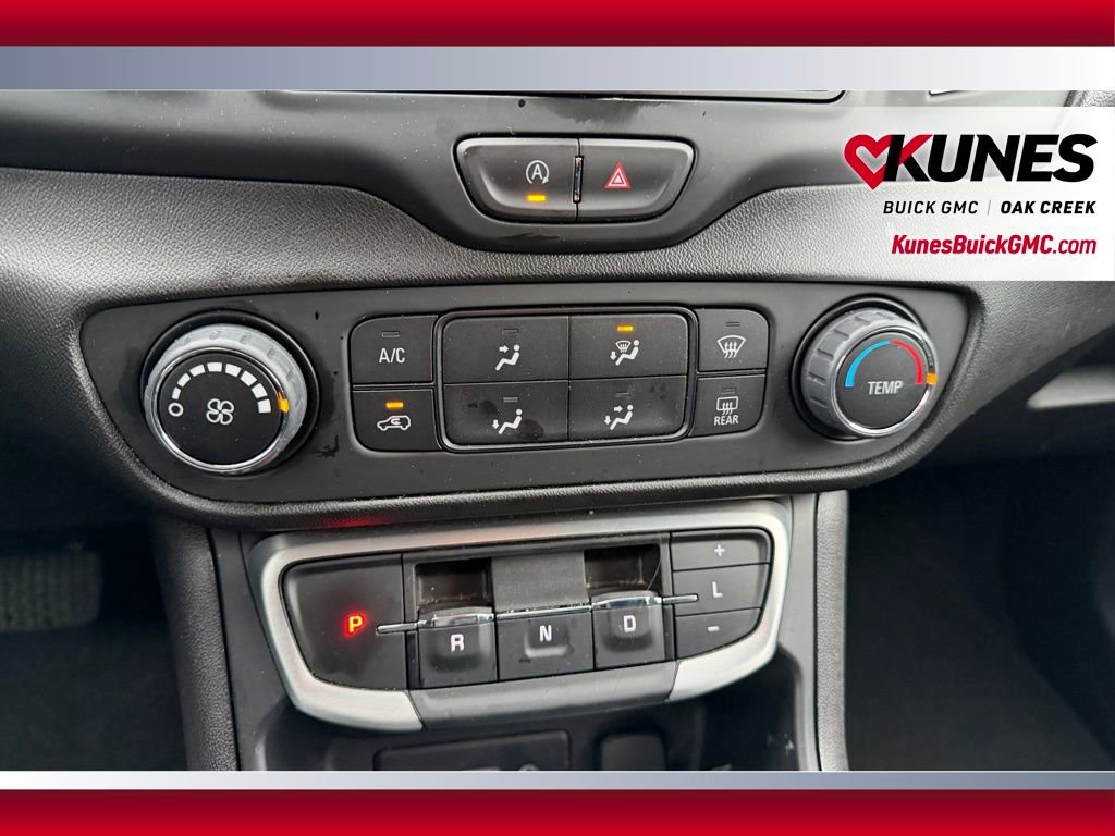 Used 2024 GMC Terrain SLE image 17