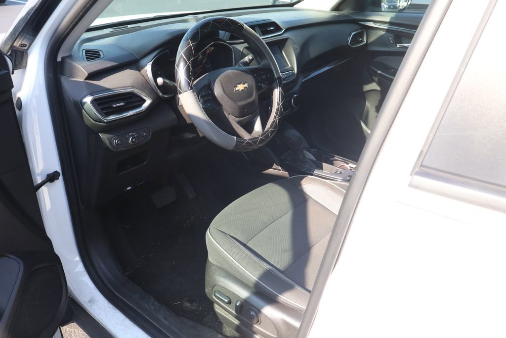 Used 2022 Chevrolet TrailBlazer LT w/ Driver Confidence Package AWD/4WD image 8