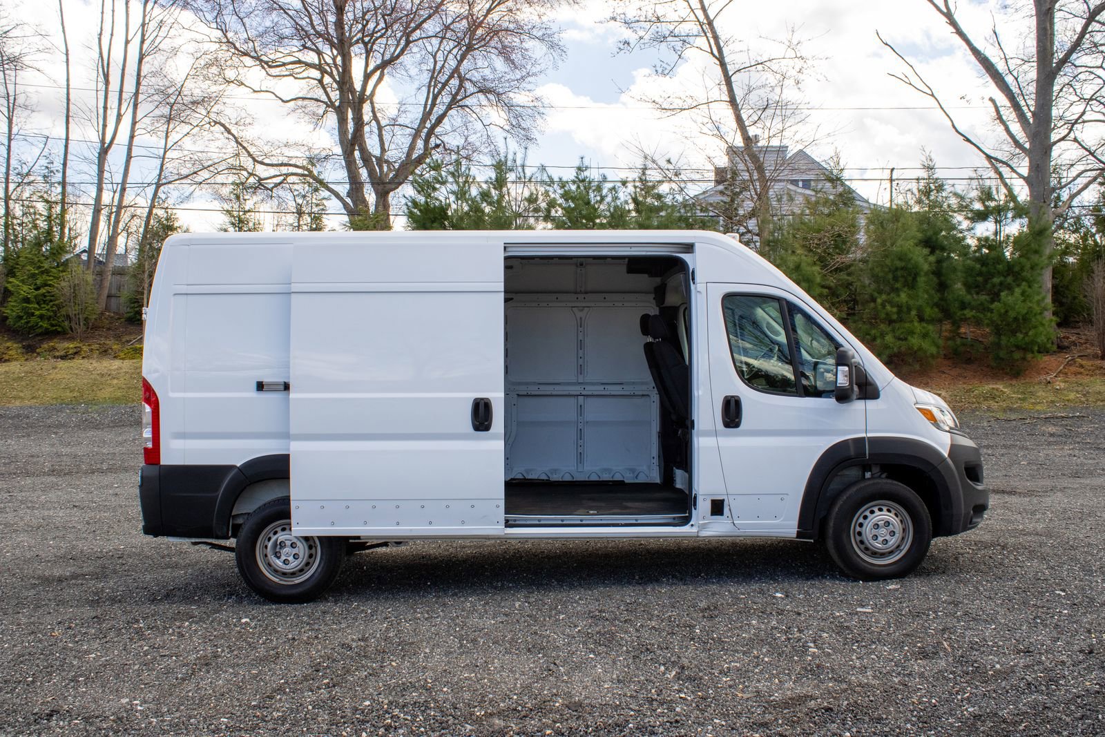 Used 2024 RAM ProMaster 2500 w/ Convenience Group image 19