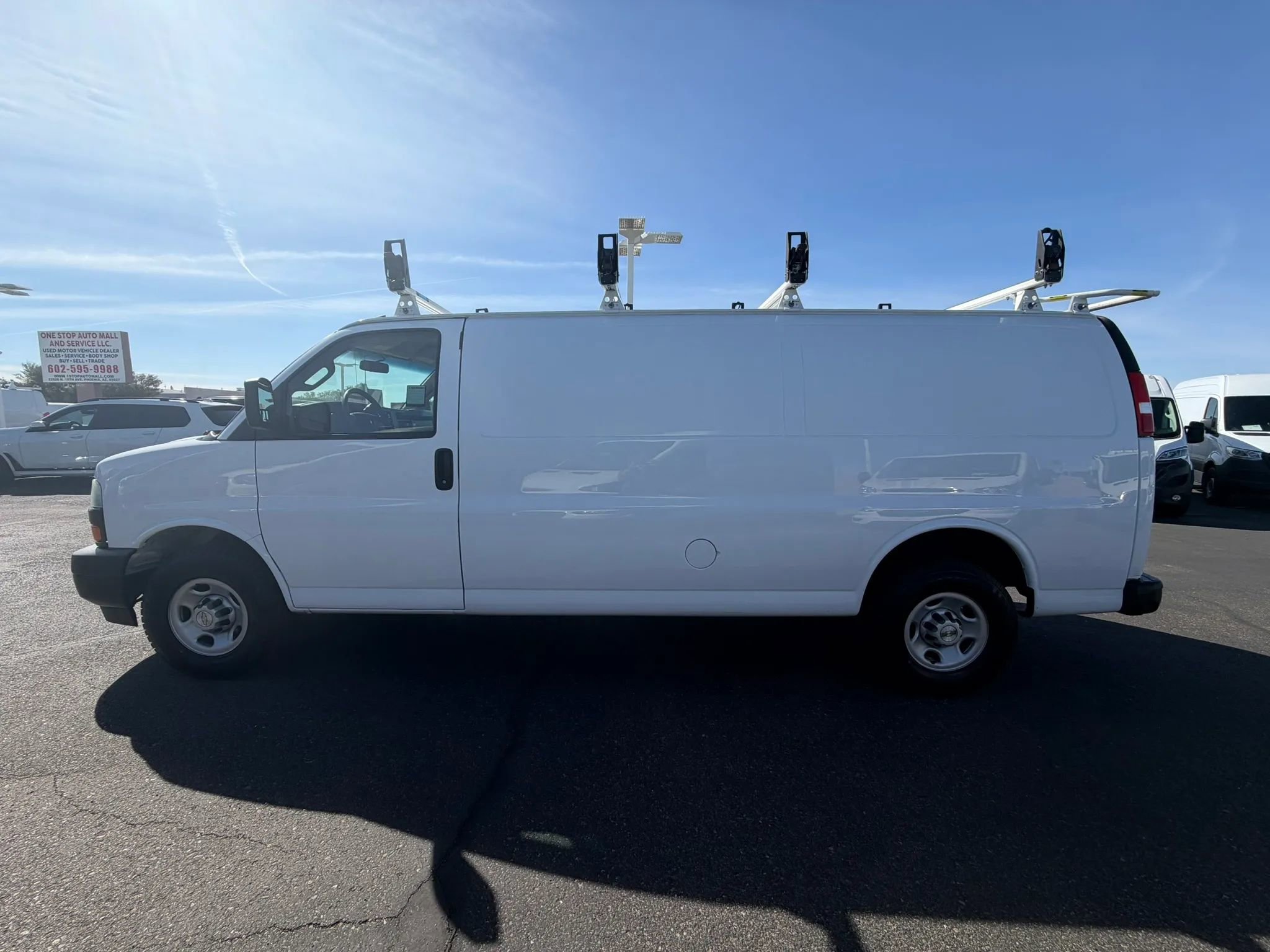 Used 2023 Chevrolet Express 2500 Extended RWD image 3