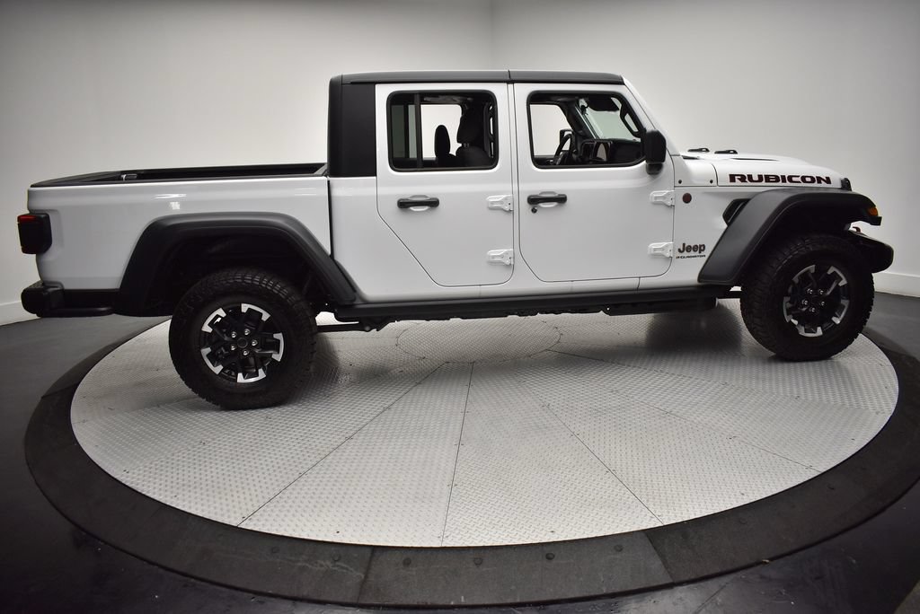 Used 2026 Jeep Gladiator Rubicon AWD/4WD image 4