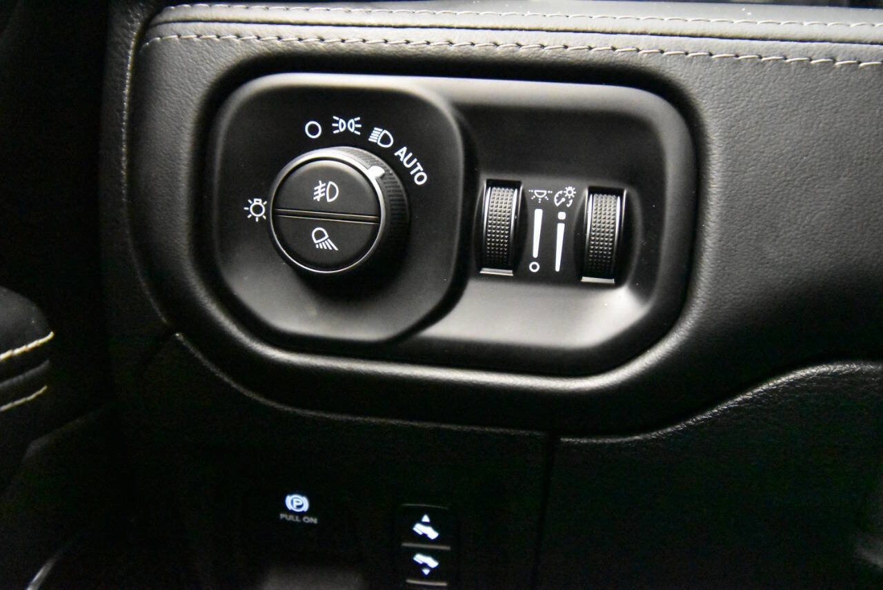 Used 2022 RAM 1500 Limited image 28