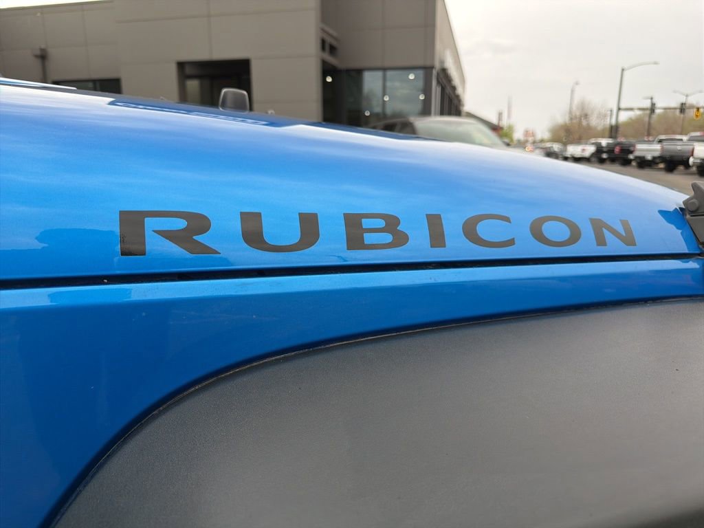 Used 2015 Jeep Wrangler Unlimited Rubicon w/ Connectivity Group AWD/4WD image 10