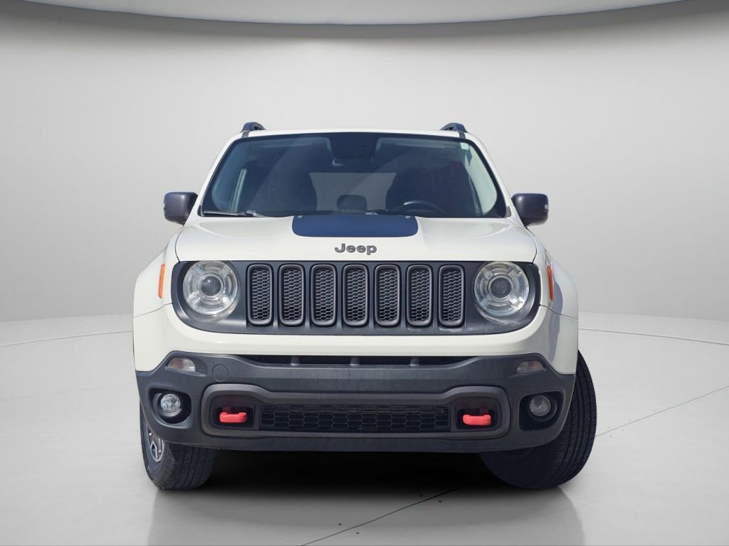 Used 2017 Jeep Renegade Trailhawk AWD/4WD image 3