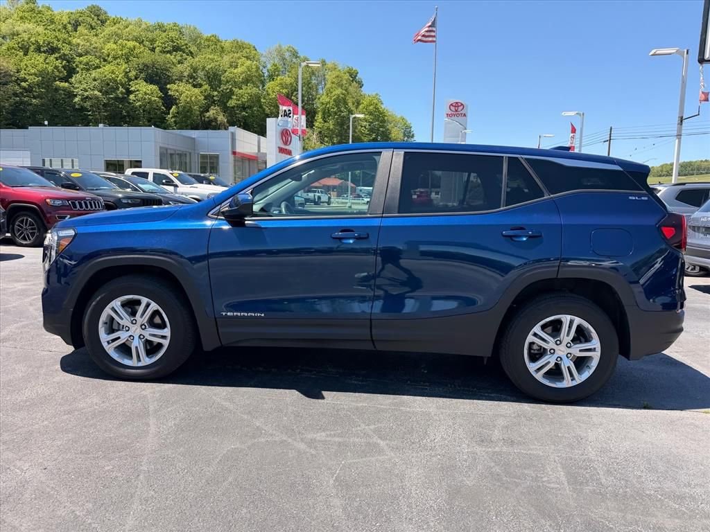 Used 2022 GMC Terrain SLE AWD/4WD image 8