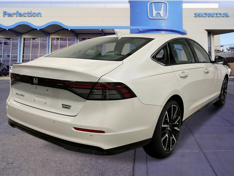 New 2025 Honda Accord Touring image 7