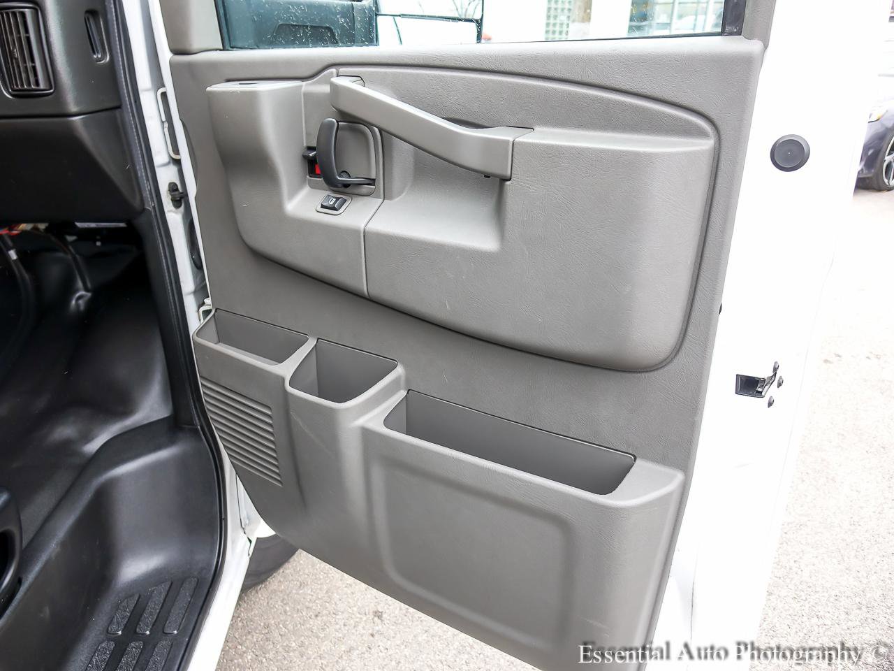 Used 2021 GMC Savana 3500 Extended w/ Power Convenience Package image 20