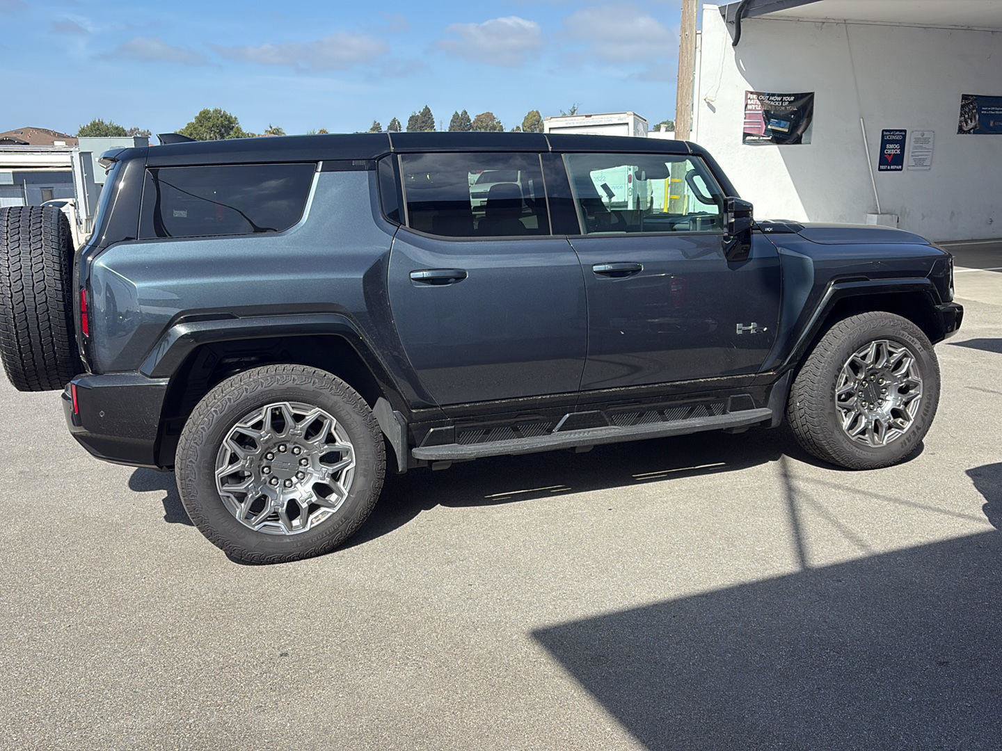 Used 2025 GMC Hummer EV 3X AWD/4WD image 6