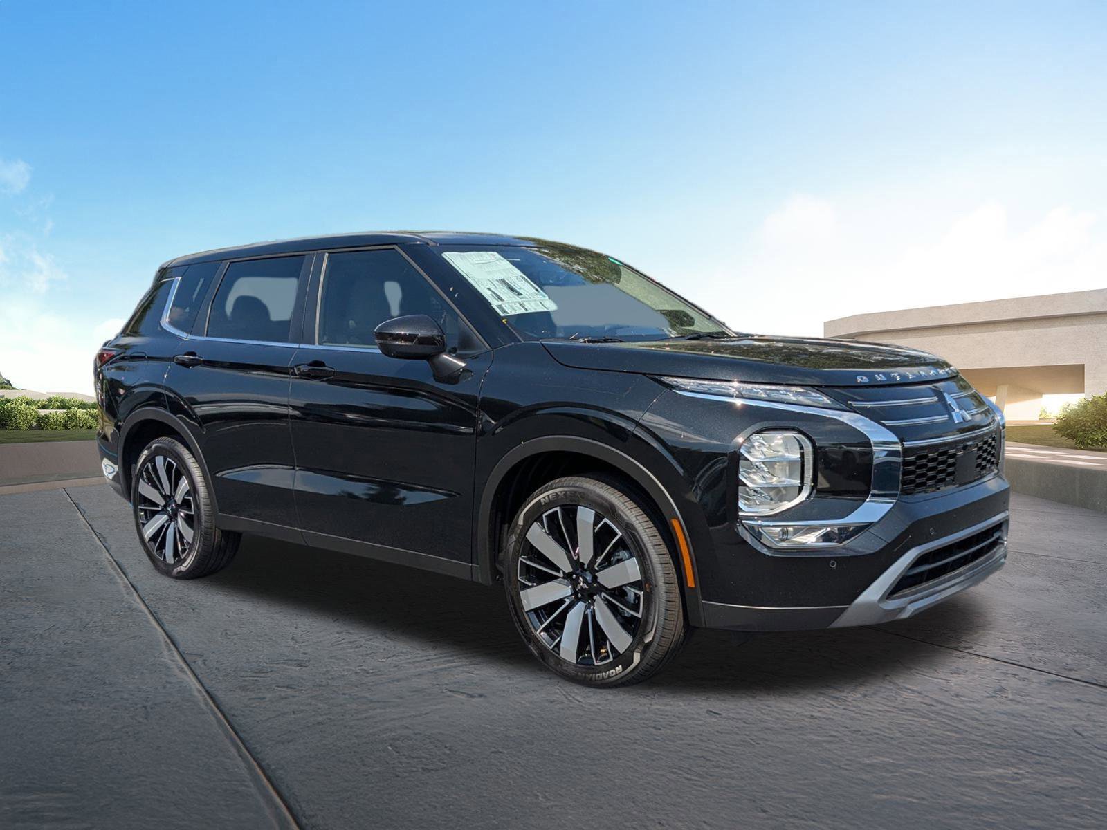New 2025 Mitsubishi Outlander SE image 2