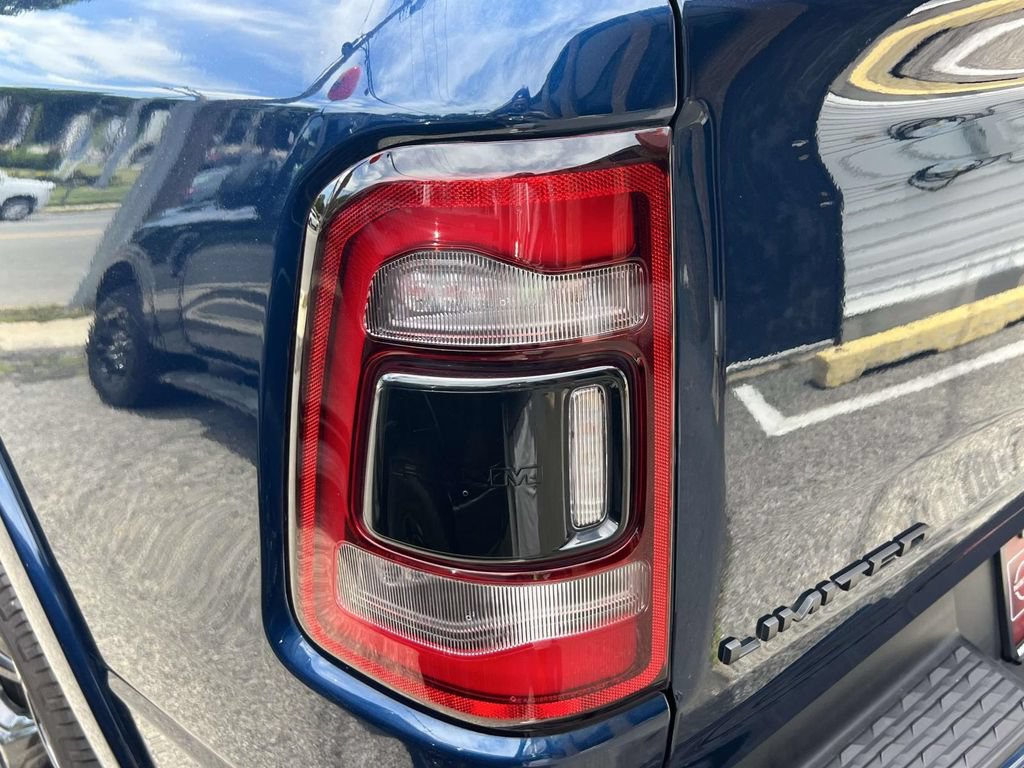 Used 2023 RAM 1500 Limited AWD/4WD image 10