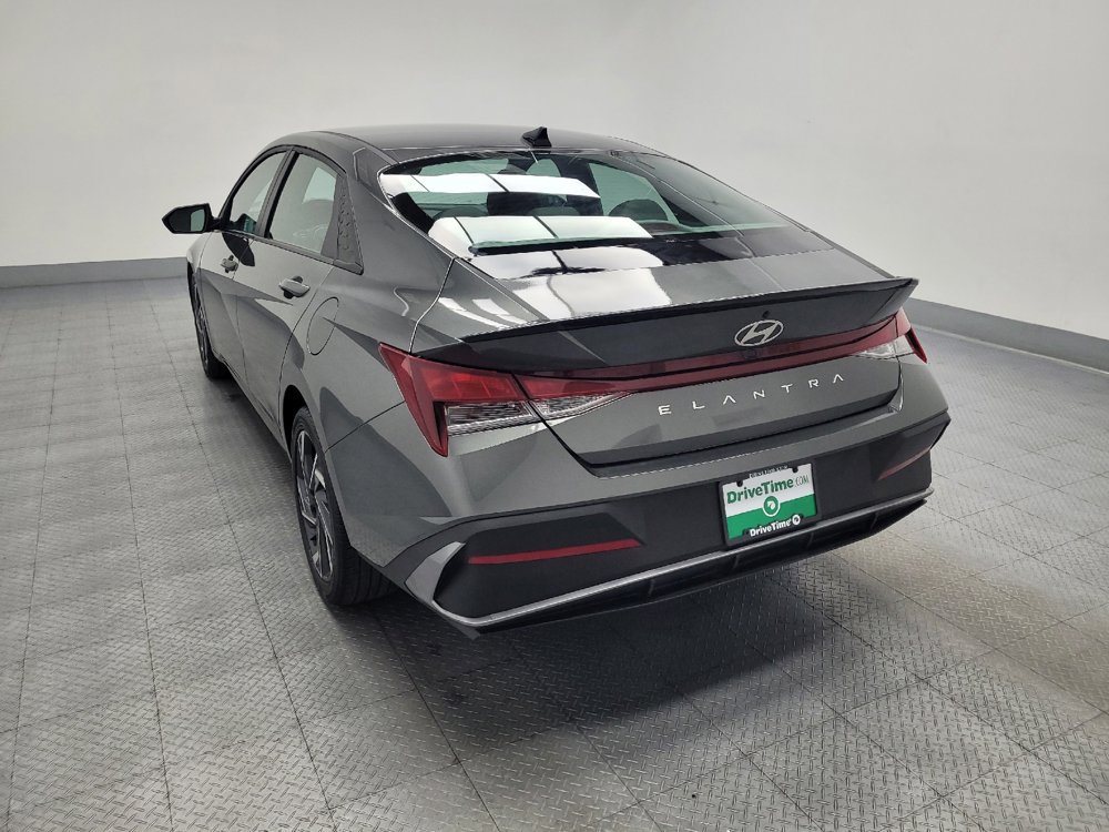 Used 2025 Hyundai Elantra Sport FWD image 6