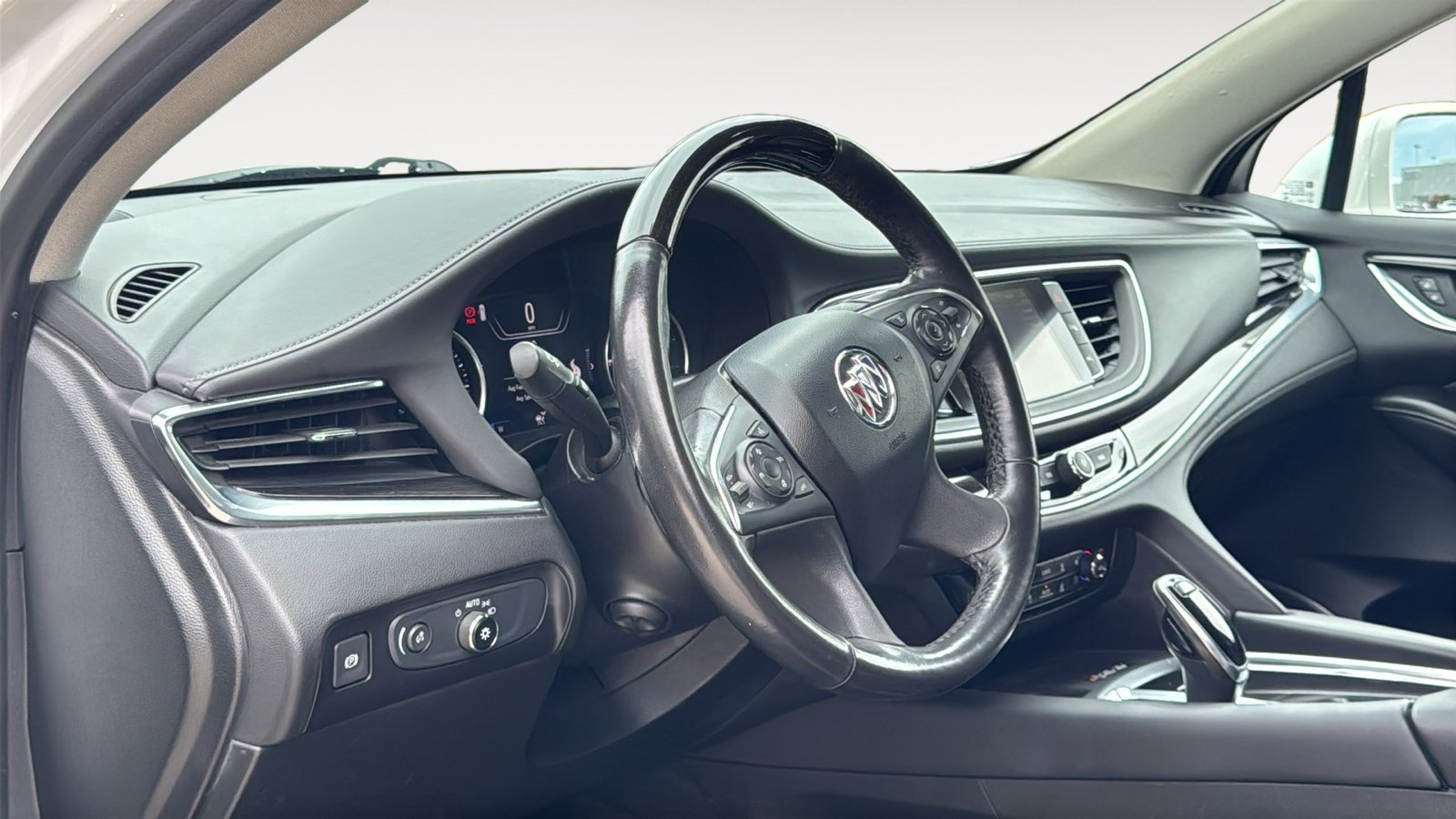 Used 2020 Buick Enclave Avenir w/ Avenir Technology Package FWD image 10