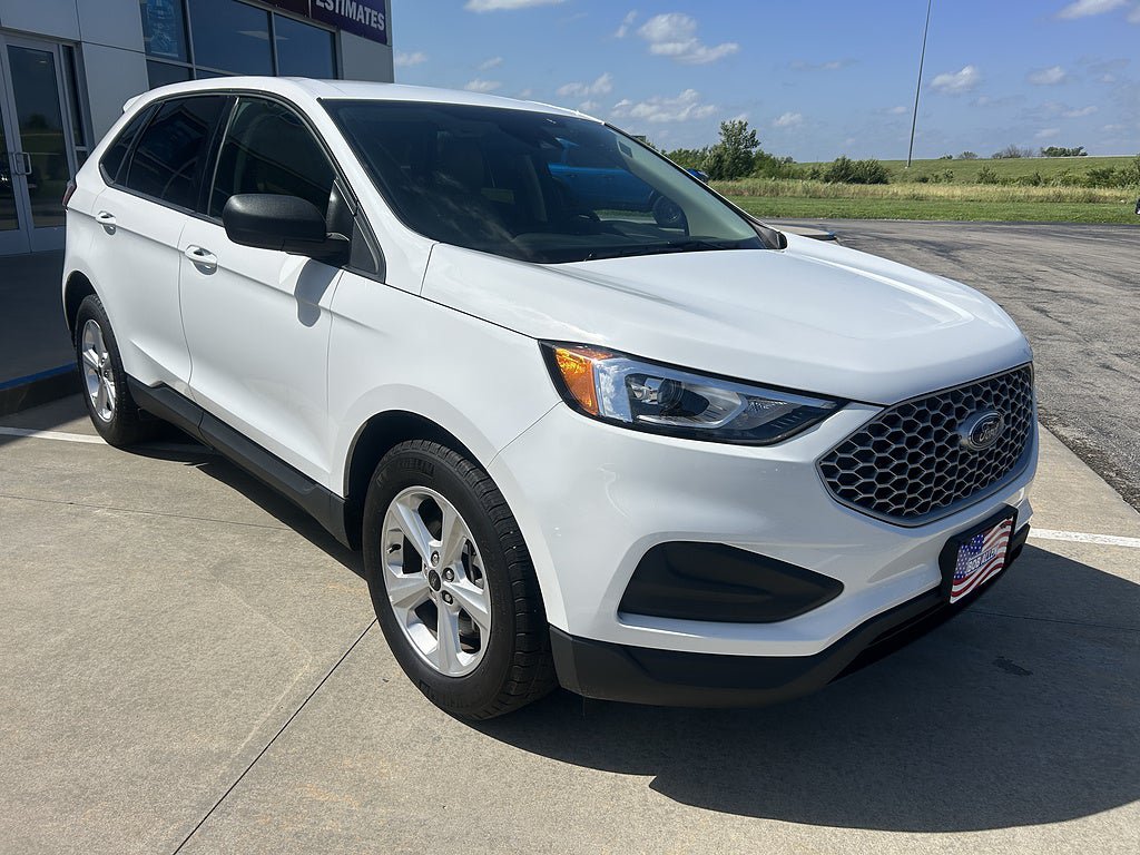 Used 2024 Ford Edge SE AWD/4WD image 7