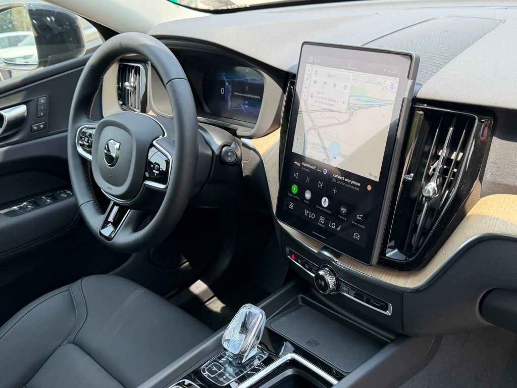 New 2026 Volvo XC60 B5 Core w/ Climate Package AWD/4WD image 7